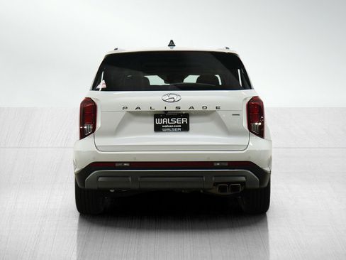 Certified 2024 Hyundai Palisade Limited AWD/4WD image 4