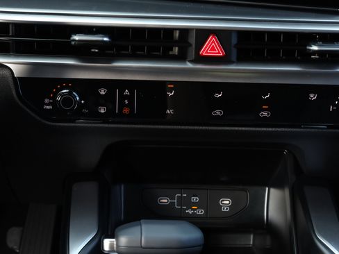 New 2026 Kia Sorento LX image 8