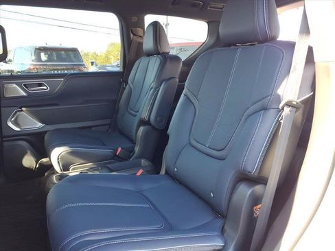 New 2026 INFINITI QX80 4WD w/ Sport Exterior Package image 36