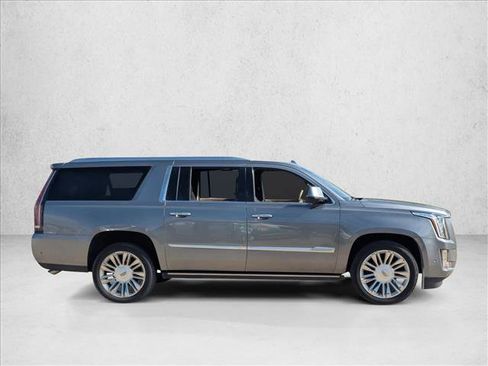 Used 2018 Cadillac Escalade ESV Platinum image 4