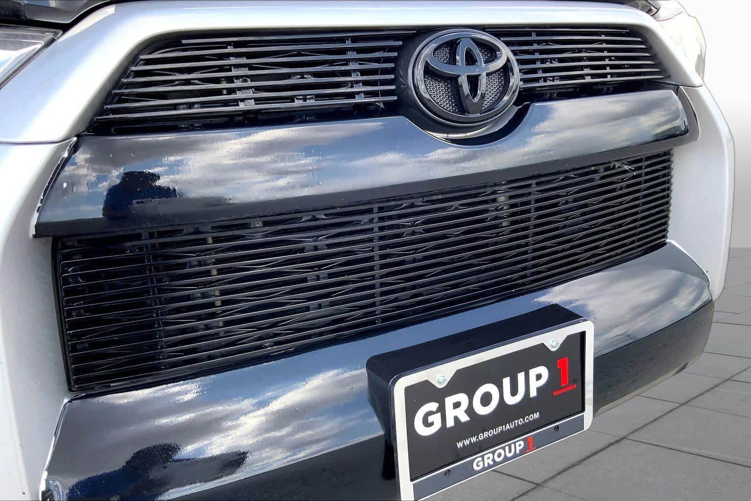 Used 2016 Toyota 4Runner SR5 RWD image 29