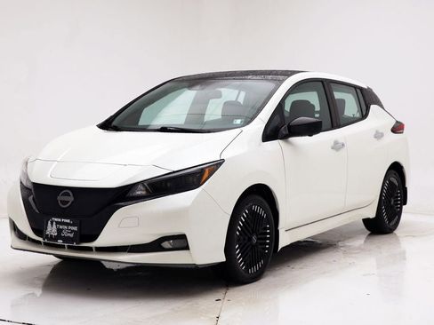 Used 2023 Nissan Leaf SV Plus image 6