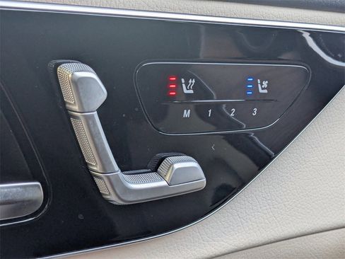 Used 2022 Mercedes-Benz C 300 Sedan image 30