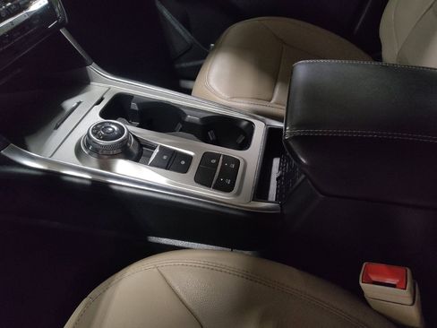 Used 2022 Ford Explorer Limited w/ Equipment Group 301A image 26