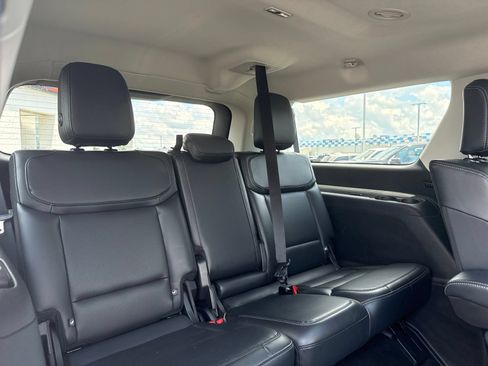 Used 2025 Ford Expedition Max Platinum w/ Driver's Package AWD/4WD image 9
