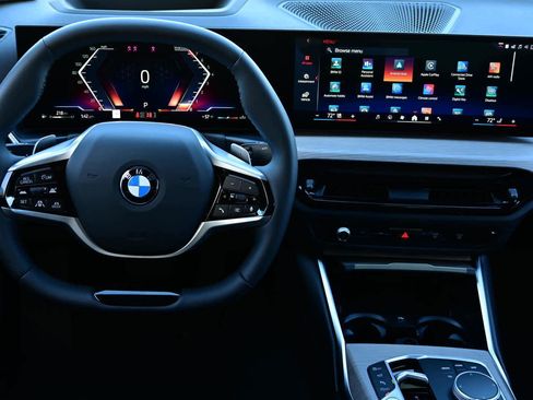 Used 2025 BMW 330i xDrive Sedan w/ Premium Package image 10