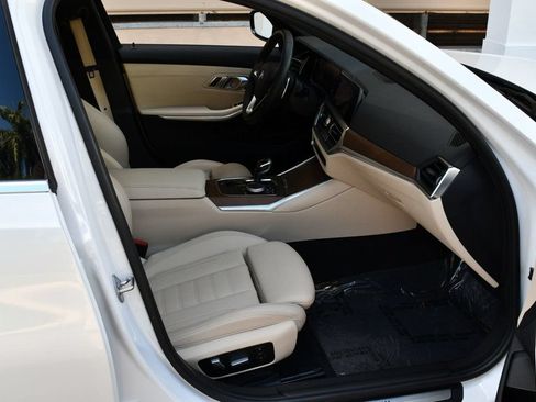 Used 2019 BMW 330i Sedan w/ Convenience Package RWD image 42