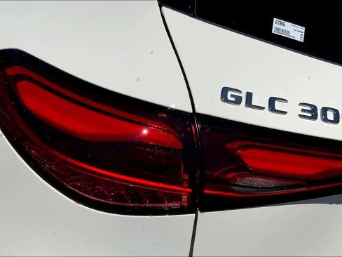 Certified 2025 Mercedes-Benz GLC 300 4MATIC image 18