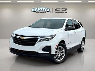 Used 2023 Chevrolet Equinox LS w/ LS Convenience Package image 1