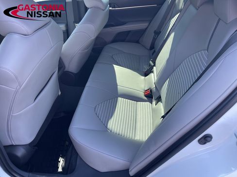 Used 2022 Toyota Camry SE image 22