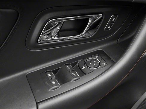 Used 2013 Ford Taurus Limited FWD image 18