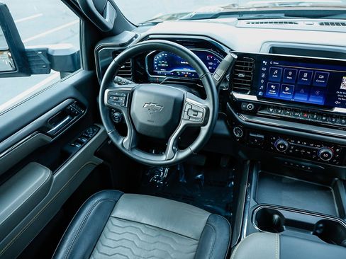 Used 2024 Chevrolet Silverado 2500 ZR2 w/ Snow Plow Prep/Camper Package image 14