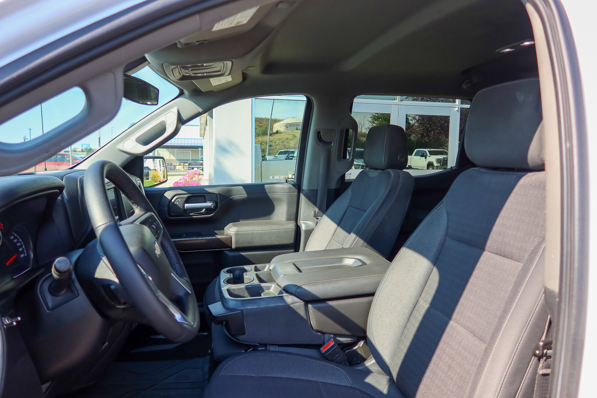 Used 2020 Chevrolet Silverado 1500 LT w/ True North Edition AWD/4WD image 12