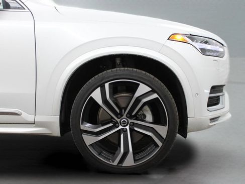 Used 2024 Volvo XC90 B6 Ultimate w/ Lounge Package AWD/4WD image 14