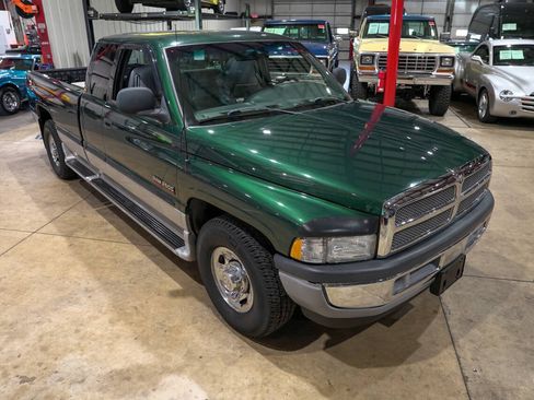 Used 1998 Dodge Ram 2500 Truck 2WD Quad Cab image 14