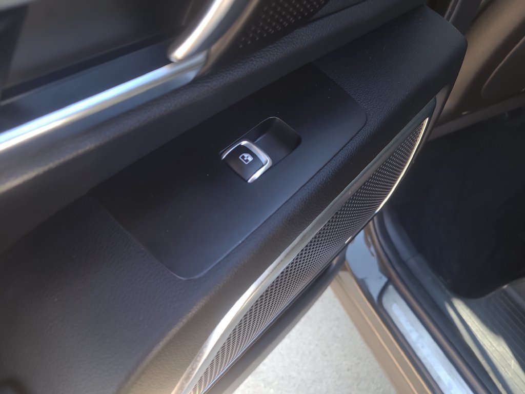 Used 2023 Kia Telluride SX FWD image 14
