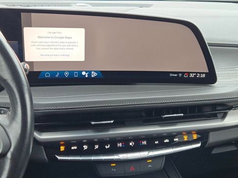 Used 2024 Cadillac XT4 Premium Luxury image 28