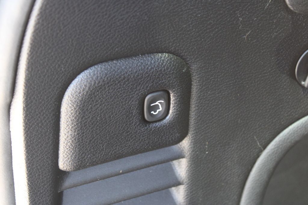 Used 2022 Jeep Grand Cherokee Laredo X AWD/4WD image 9
