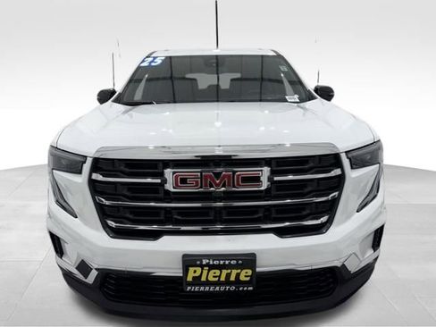 Used 2025 GMC Acadia Elevation image 8