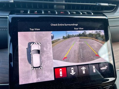 Used 2025 Jeep Grand Cherokee L Summit w/ Luxury Tech Group V image 21