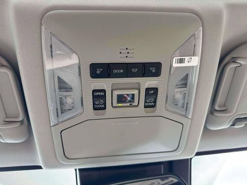 Used 2023 Toyota RAV4 XLE Premium image 31