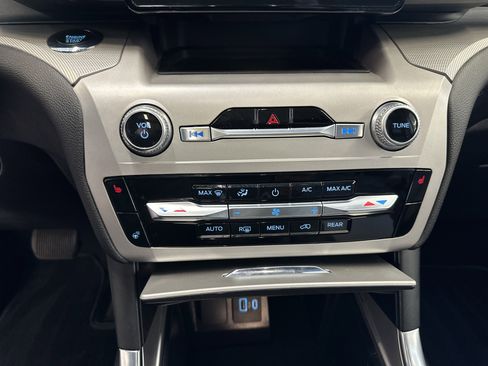 Certified 2023 Ford Explorer XLT w/ Equipment Group 202A image 33