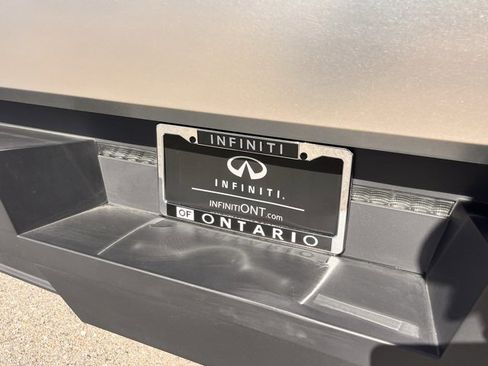 Used 2024 Tesla Cybertruck AWD Crew Cab image 30