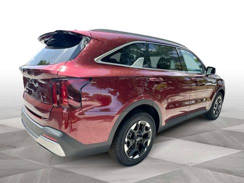 Certified 2025 Kia Sorento S w/ Panoramic Sunroof Package FWD image 8
