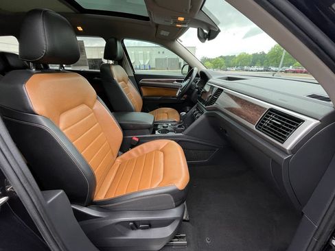 Used 2019 Volkswagen Atlas SEL Premium AWD/4WD image 32