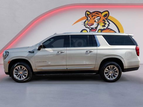 Used 2023 GMC Yukon XL SLT image 8