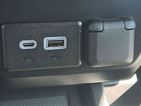 Used 2019 Chevrolet Silverado 1500 High Country AWD/4WD image 28