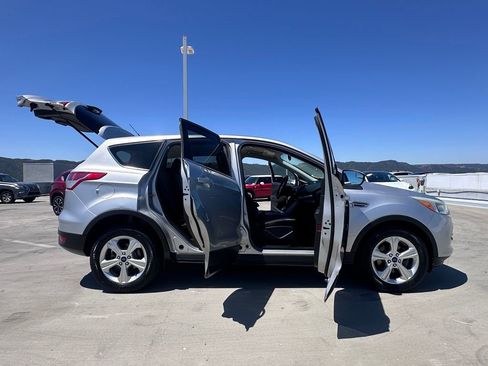 Used 2014 Ford Escape SE FWD image 30