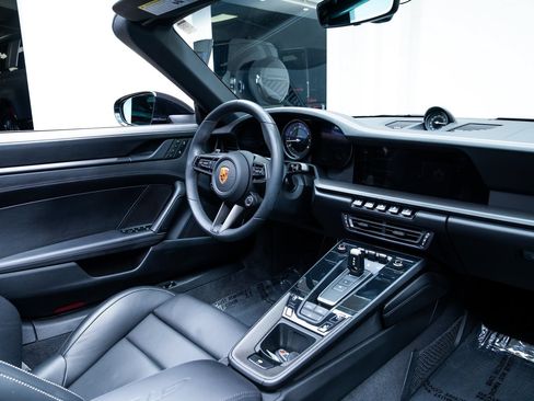 Used 2022 Porsche 911 Carrera GTS RWD image 19