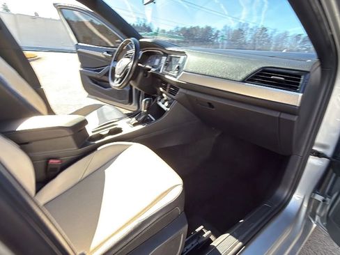 Used 2019 Volkswagen Jetta R-Line w/ R-Line Cold Weather Package image 41