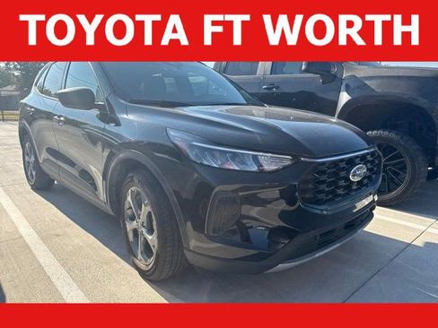 Used 2025 Ford Escape ST-Line FWD image 1
