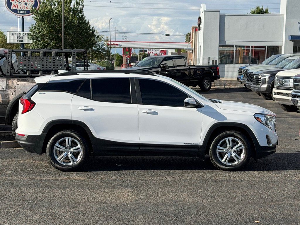 Used 2021 GMC Terrain SLE w/ Driver Convenience Package FWD image 3