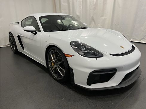 Certified 2020 Porsche 718 Cayman GT4 image 7