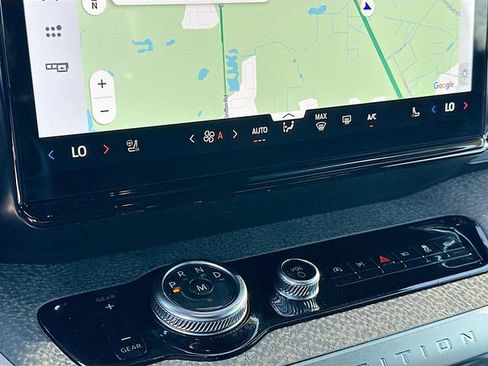 Used 2025 Ford Expedition Tremor image 16