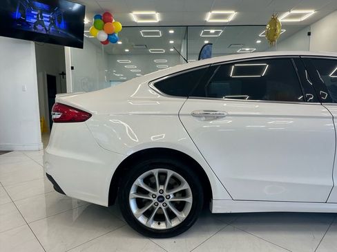 Used 2019 Ford Fusion Energi Titanium image 6