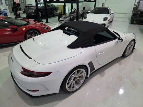 Used 2019 Porsche 911 Speedster RWD image 48