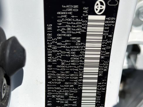 Used 2025 Toyota Corolla FX w/ Convenience Package FWD image 32