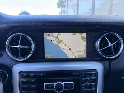 Used 2015 Mercedes-Benz SLK 250 image 21