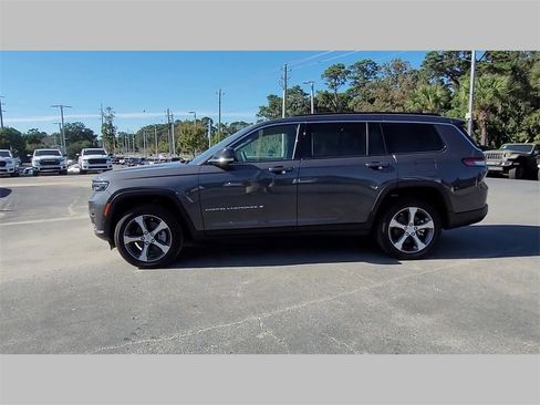 New 2025 Jeep Grand Cherokee L Limited w/ Luxury Tech Group II image 32