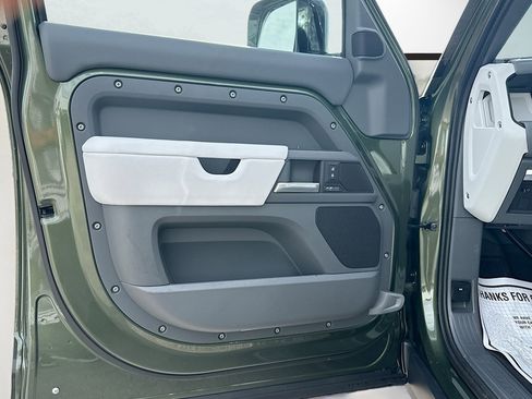 New 2026 Land Rover Defender 110 X-Dynamic SE AWD/4WD image 22