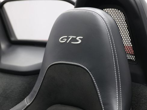 Used 2021 Porsche 718 Boxster GTS image 17