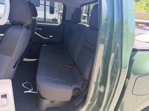 Used 2022 Nissan Frontier SV image 7