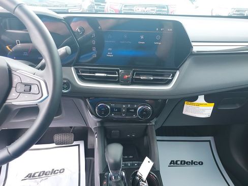 New 2026 Chevrolet TrailBlazer LT w/ Convenience Package FWD image 17