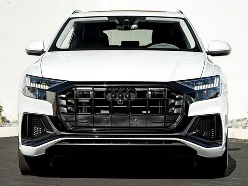 Used 2023 Audi Q8 Prestige AWD/4WD image 3