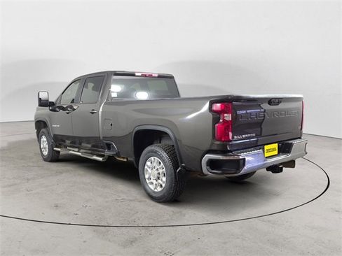 Used 2021 Chevrolet Silverado 3500 LT w/ Convenience Package image 3