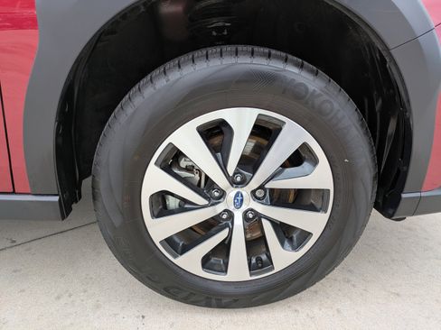 Used 2024 Subaru Outback Premium image 9